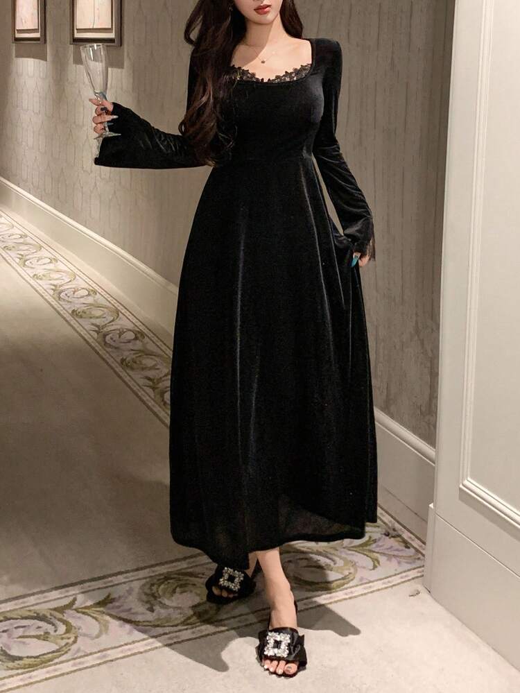 Charming Velvet & Lace Trim Patchwork Collar Waist Cinched Long Women Nightgown Pajama