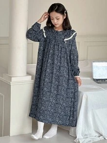 Dazy Kids Robe à manches longues col rond à volants avec imprimé floral, doux et confortable pour les jeunes filles. Vêtement de détente casual - Bleu marine - Voir 3