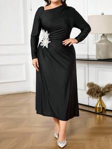 Modelyn Elegantes Partykleid in Große Größen mit 3D Blumen Dekor - Schwarz - Übersicht 6