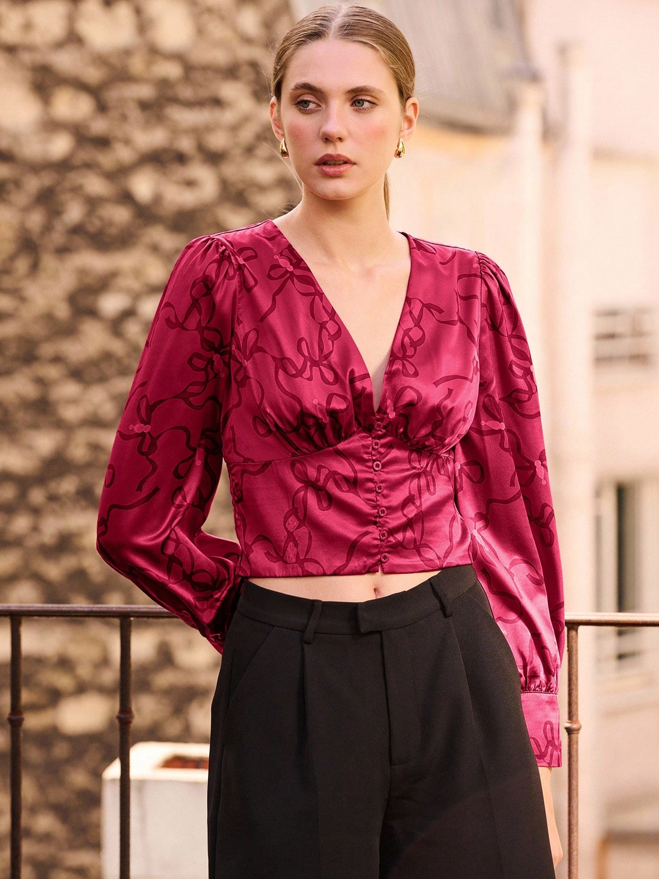 Blusa corta bordeaux con stampa a fiocco e bottoni anteriori, abbigliamento da donna per autunno inverno