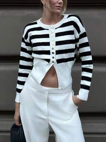 Franclia 法式复古优雅通勤日常度假黑白条纹圆领修身金属纽扣女士开衫 - 黑與白 - 查看 3