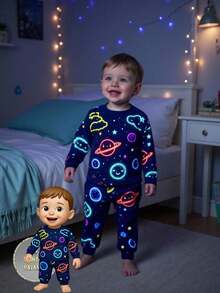 SHEIN Perso Play 2 件婴幼儿男童杏色简约全印花篮球圈运动图案长袖上衣和紧身裤睡衣套装 - 寶藍色 - 查看 3