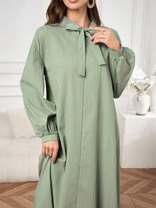 Al Najma Vestido largo de estilo árabe con cordones, rayas, textura y decoración de botones para mujeres - Verde - Ver 5