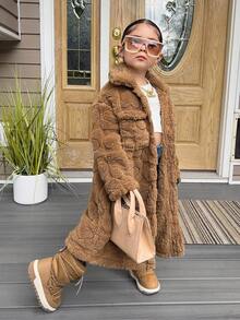 Dziewczęca kurtka polarowa w jednolitym kolorze, w kolorze koralowym, średniej długości, z kołnierzem wykładanym, z długim rękawem, odpowiednia na jesień/zimę