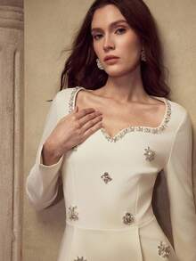 MOTF PREMIUM فستان قصير أنيق بأكمام طويلة مزين بالراين ستون - لون مشمشي - مشاهدة 2