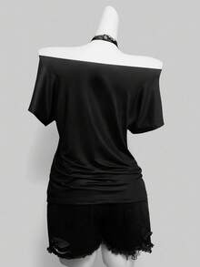 SHEIN Sommer Damen Sexy Retro Königin Krone Muster asymmetrischer Ausschnitt Schwarz Kurzarm T-Shirt, Lässig & Modisch - Verschiedenfarbig - Übersicht 2