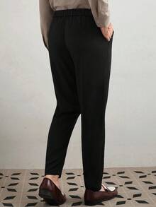 Manfinity CityGents Herren minimalistische einfarbige Anzughose mit schräger Tasche, Slim Fit, Business/Pendler, Old Money Stil