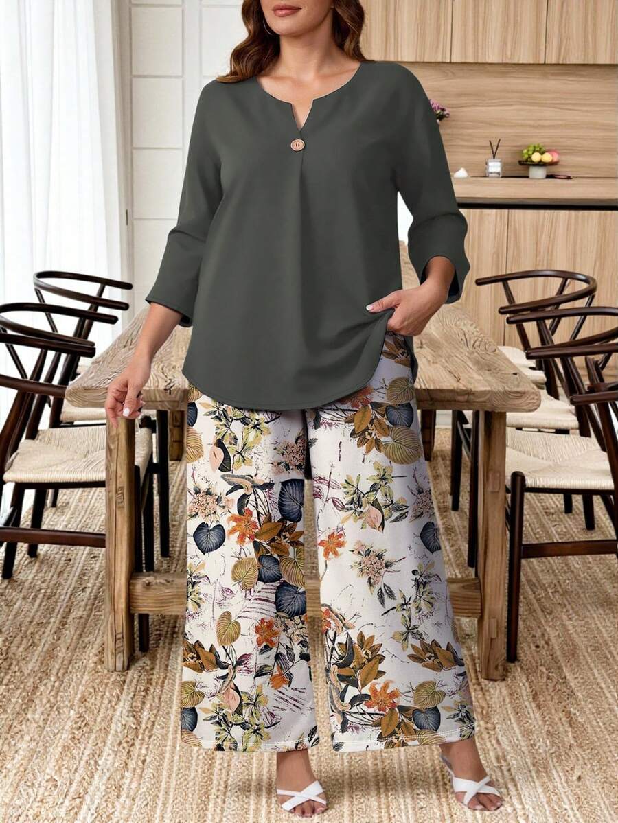 EMERY ROSE Set casual da 2 pezzi da donna taglie forti, composto da camicia vintage a tinta unita con scollo a V e maniche a 3/4, e pantaloni con stampa floreale - Multicolore - Visualizzare 1