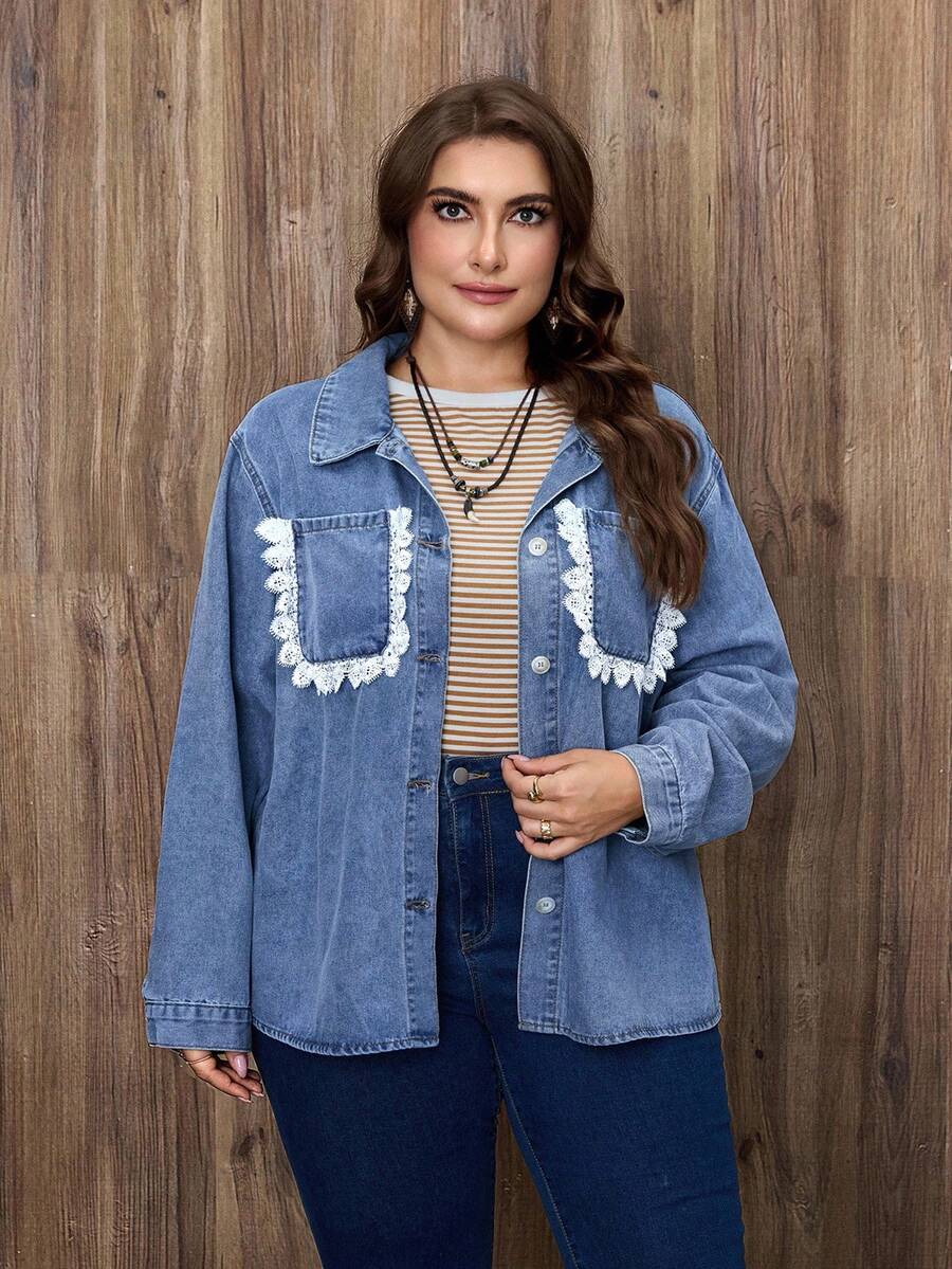 EMERY ROSE Chaqueta de mezclilla con encaje para mujer de talla grande - Lavado ligero - Ver 1