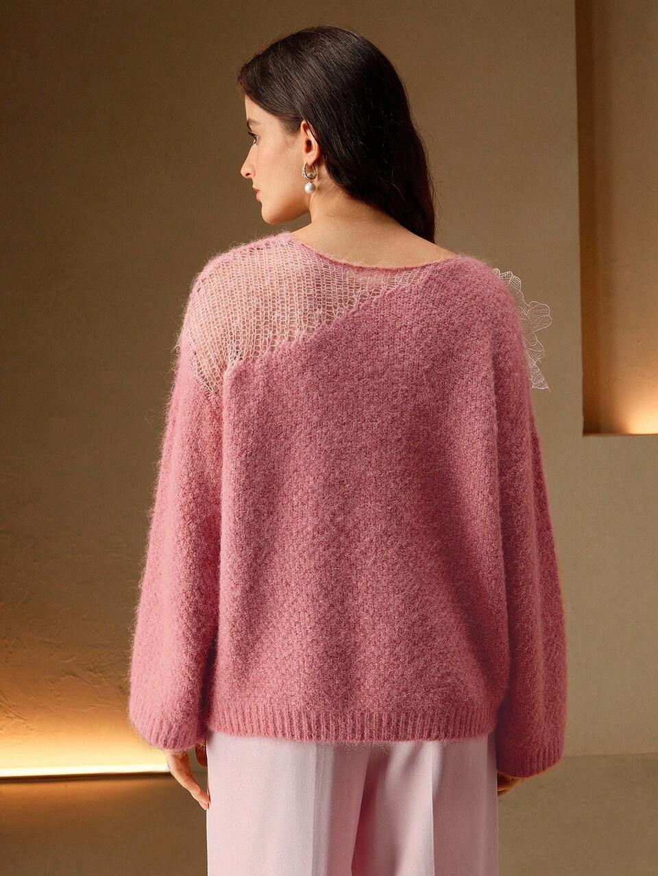 Women's Casual Elegant Round Neck Mesh Applique Sweater, Autumn/Winter