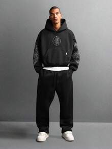 SUMWON 短款刺绣圣母玛利亚肖像连帽衫，袖口华丽设计，欧洲文艺复兴艺术风格，虔诚休闲套头衫 - 黑色 - 查看 8