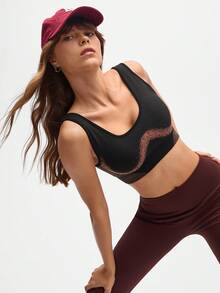 Dewbera Dewbera Women's Black And Pink Wave Pattern Seamless Sports Bra - Grey - View 1