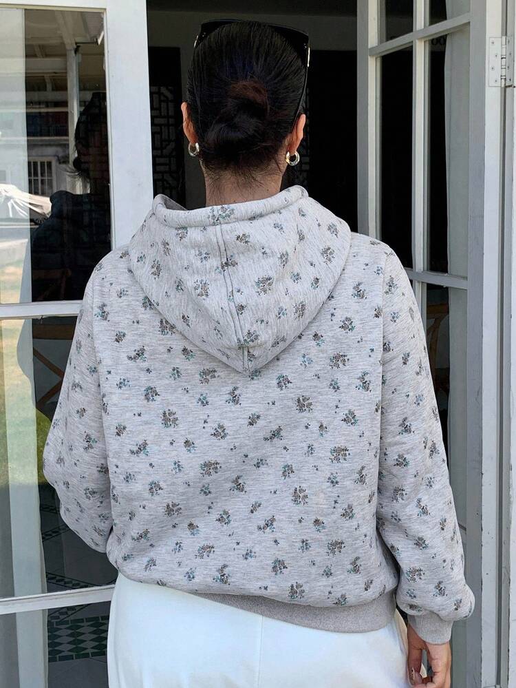 Dazy Plus Ditsy Floral Plus Size Loose Fit Sweatshirt, Thermal Lined, Thick, Suitable For Autumn/Winter, Plus Size