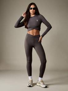 Missguided x Playboy 带徽标的长袖短款运动训练上衣 - 灰色 - 查看 3