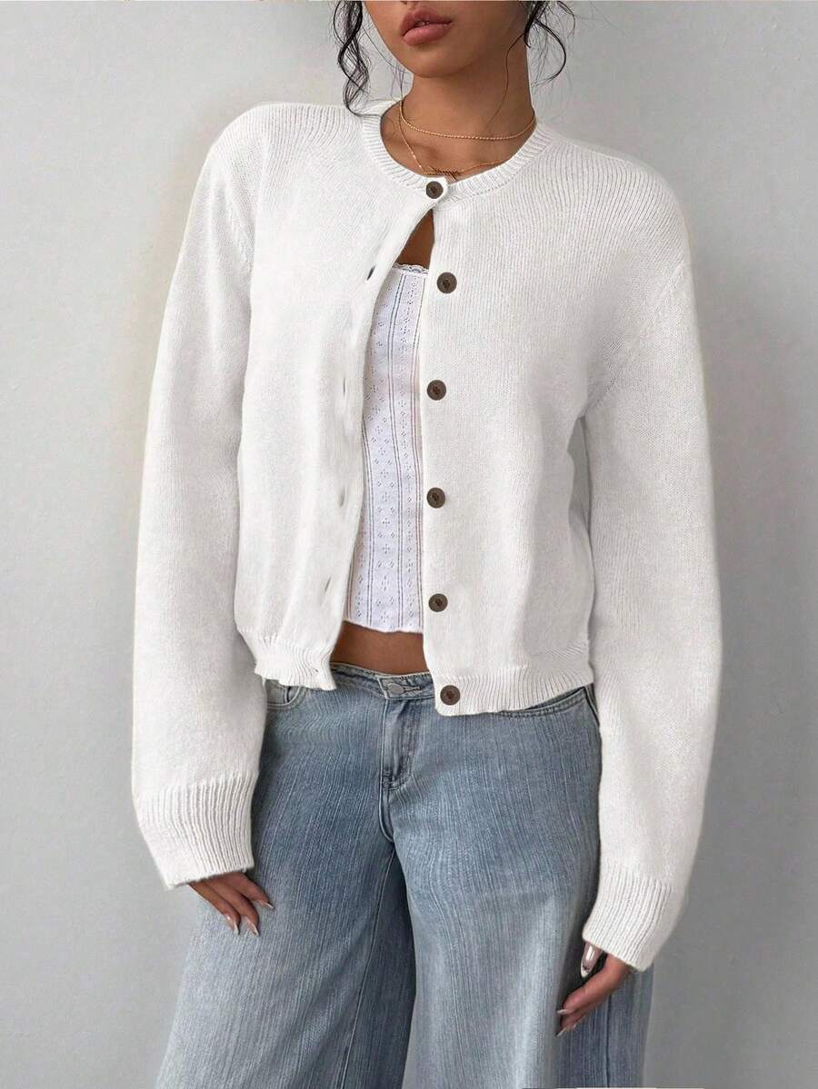SHEIN BASICS Áo len cardigan cổ tròn màu trắng 6 nút cho nữ, thoải mái, đa năng, mềm mại và thoải mái, thích hợp cho mùa thu đông, thích hợp để phối đồ, thích hợp để mặc ở sân bay, dạo phố và đi học, áo đi học - trắng - Xem 1