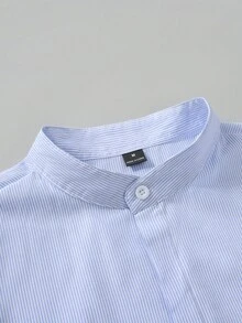 Manfinity Mode 男士休闲条纹衬衫，立领隐形纽扣，修身男士衬衫，男士正装衬衫，男士蓝色条纹衬衫，男士浅蓝色男士衬衫，Old Money，秋季 - 藍白色 - 查看 5