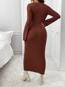 SHEIN Vestido de Maternidade Cor Sólida Decote em V Ombro Caído Manga Longa Ajustado Canelado,Marrom,Outono,Elegante,Ensaio Fotográfico,Vestido de Gravidez Grávida Café Inverno - Castanho - Visão 2