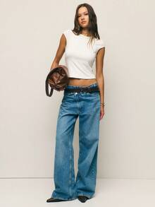 Nöista 合身的罗纹针织短款上衣，采用高领、短袖和精致的肩部镂空设计，塑造优美轮廓，非常适合作为女士秋季服装和女士秋季服装的分层单品，同样适合女士冬季服装；可作为外出上衣或节日和圣诞节派对的单品，搭配超大外套或定制西装外套，打造优雅别致的效果。 - 白色 - 查看 4