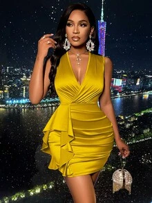 SOLERSUN 节日褶皱缎面不对称下摆连衣裙派对礼服新年节日派对服装