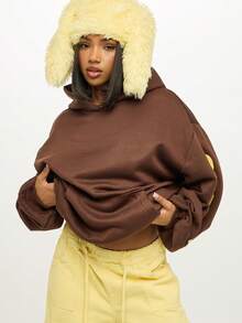 SUMWON WOMEN Moletom com Capuz de Lã Fleece com Estampa Gráfica Oversized, Capuz Felpudo e Quente para o Inverno, Moda Urbana de Rua, Manga Longa, Casual e Confortável - Café - Visão 6