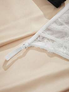 Charlaine 3 piezas de bragas tipo tanga de encaje transparente y sexy con diseño de cortes cruzados en negro y blanco, aptas para uso diario, oficina, casual y ocasional - Multicolor - View 9