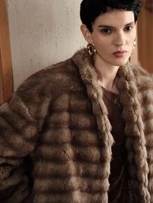 Uhlyne Women's Colorblock Faux Fur Fashion Street Style Fuzzy Jacket - Grey - View 2