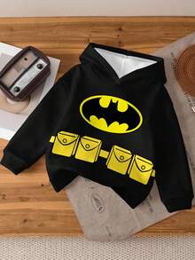 BATMAN X SHEIN Bebê menino casual simples solto confortável malha macia clássico deslumbrante bonito preto Night Rider DC modelos co-branded, estampa de logotipo clássico, desenho animado western trabalho cinto padrão impressão pulôver com capuz moletom casual adequado para outono e inverno, adequado para fãs de DC, volta às aulas - Multicolorido - Ver 2