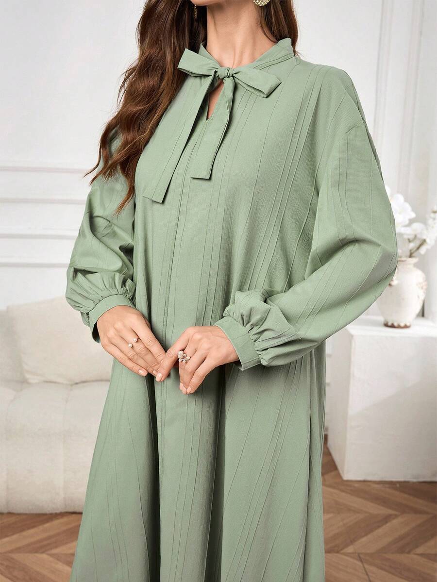Al Najma Vestido largo de estilo árabe con cordones, rayas, textura y decoración de botones para mujeres - Verde - Ver 1