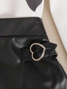 SHEIN Tween Girl Casual Elegant Heart Print Puff Sleeve Round Neck T-Shirt And PU Patch Asymmetrical Hem Heart Metal Button Skort PU Shorts 2 Pieces Set, Black & White PU Shorts Outfit Black And White Clothes For Tween Girls Cute Cheap Clothes Teen Girl Outfits Sets Girls Outfit Sets 13 Cute Outfit Bundles For Teen Girls - Black - View 6