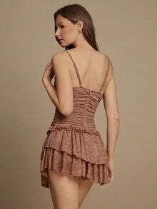 花卉蕾丝 V 领褶饰腰部分层荷叶边无袖迷你连衣裙返校可爱秋季乡村夏季海滩度假装 - 棕色 - 查看 2