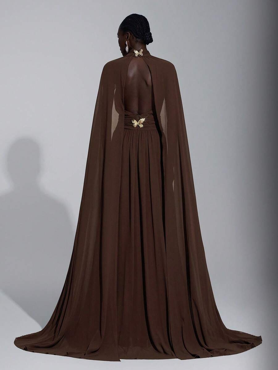 Elitara Elegante y lujoso vestido de noche formal para mujer con espalda abierta, manga de campana y decoración de mariposa de metal, en color café oscuro de gasa