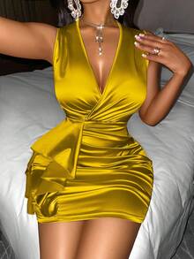 SOLERSUN 节日褶皱缎面不对称下摆连衣裙派对礼服新年节日派对服装