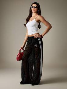 MISSGUIDED 侧条纹蕾丝阔腿裤，适合休闲街头装和晚间场合 - 黑色 - 查看 3