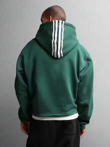 SUMWON Felpa con cappuccio a vestibilità crop, fit rilassato, con coulisse, toppe logo piccolo e dettaglio a tre strisce sul cappuccio, essenziale per uso casual quotidiano