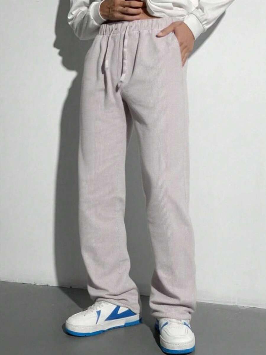 SHEIN 青少年男孩休闲街头时尚纹理条纹面料纯色百搭舒适裤子,适合通勤、上学、日常休闲、度假、运动、秋冬 - 卡其色 - 查看 1