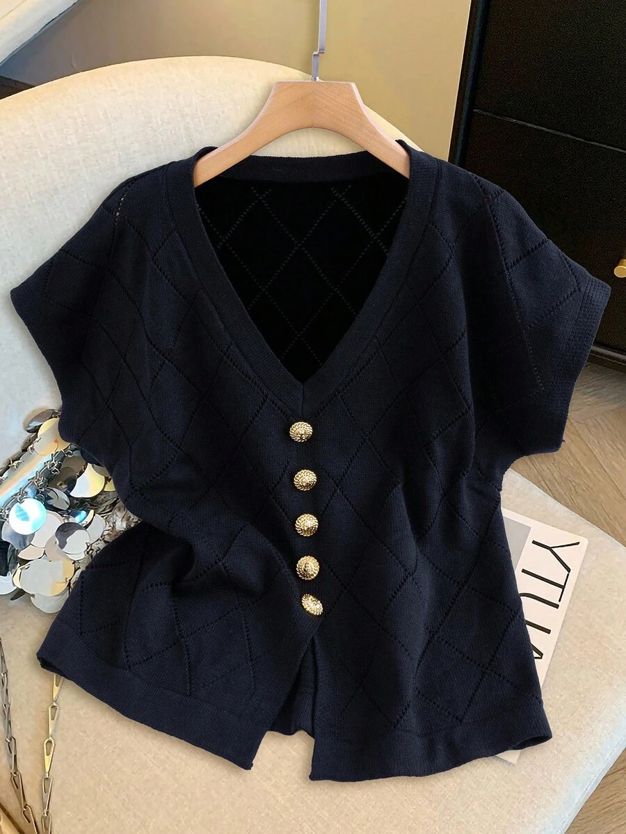 SHEIN Clasi 1 件女式加大码钻石图案金色纽扣针织毛衣上衣 - 黑色 - 查看 1