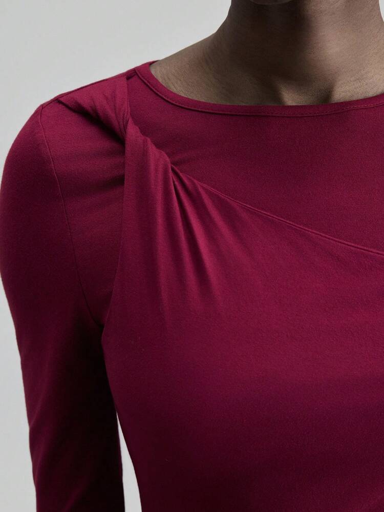 Cherry Red Autumn Elegant Office Women's Base Layer Top,2025 Winter Twist Shoulder Design Layered Skin-Friendly Urban Business Casual Blouse