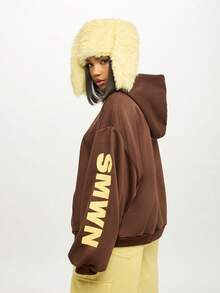 SUMWON WOMEN Moletom com Capuz de Lã Fleece com Estampa Gráfica Oversized, Capuz Felpudo e Quente para o Inverno, Moda Urbana de Rua, Manga Longa, Casual e Confortável - Café - Visão 2