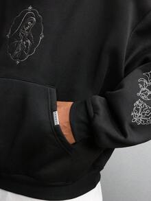 SUMWON 短款刺绣圣母玛利亚肖像连帽衫，袖口华丽设计，欧洲文艺复兴艺术风格，虔诚休闲套头衫 - 黑色 - 查看 5