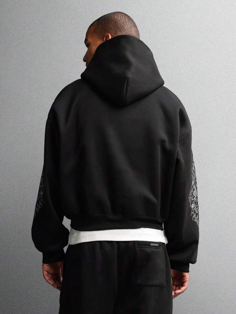 Kapuzenpullover mit gesticktem Portrait und dekorativem Ärmeldesign