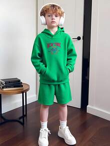 SHEIN 2pcs Toddler Boy Elegant College Style Ribbed Hoodie And Shorts Set,Green Kids Sweatsuit,Tennis Outfit Suitable For School,Autumn,Back-To-School - Green - View 7
