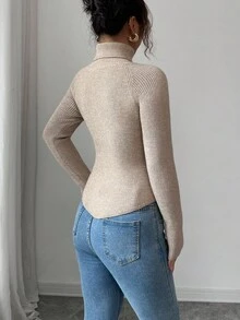 Selianne 不对称下摆高领腰合身优雅浪漫女士毛衣 - 卡其色 - 查看 2