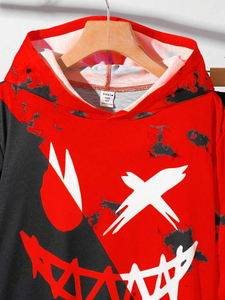 SHEIN 两件套青少年男童休闲街头时尚扎染涂鸦图案圆领短袖T恤和裤子套装，适合通勤、上学、日常休闲、运动、街头风格，春夏儿童图案连帽衫和运动裤套装，男童两件套服装，男童红黑连帽衫套装，儿童街头服饰套装，青少年男童黑红连帽衫，两件套青少年男童连帽衫和运动裤，男童运动裤和连帽衫，冬季套装，冬季服装，秋季服装，所有儿童服装，黑色裤子 - 紅色 - 查看 5