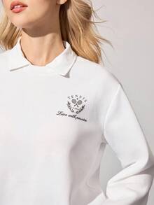 CourtClass 女式秋冬保暖衬里 Polo 领套头衫，宽松版型，个性化网球标语印花，休闲运动网球 Polo 衫 - 白色 - 查看 5