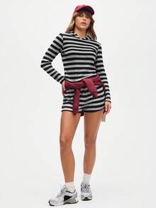 Gameset SHEIN Sport Women's Cozy Striped Ribbed Two-Piece Set,Stylish Hooded Long Sleeve Sweatshirt And Shorts



Hooded Neck Long Sleeve Pullover Sweatshirt - Black - View 5