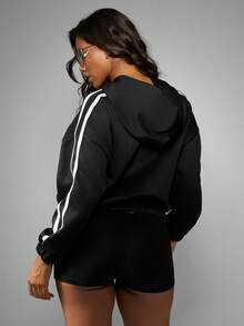 Missguided x Playboy Áo nỉ trùm đầu có khóa kéo cỡ lớn với họa tiết sọc thể thao và túi giữa tạo sự thoải mái khi mặc thường ngày - màu đen - Xem 2