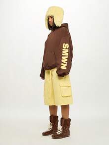 SUMWON WOMEN Moletom com Capuz de Lã Fleece com Estampa Gráfica Oversized, Capuz Felpudo e Quente para o Inverno, Moda Urbana de Rua, Manga Longa, Casual e Confortável - Café - Visão 7