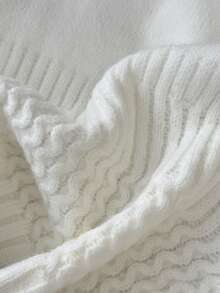 SHEIN Frenchy 女士撞色滚边休闲百搭毛衣背心，女士毛衣背心，女士针织上衣，针织衫，撞色钩针无袖上衣，撞色滚边毛衣背心，奶油色女士背心，黑白上衣，纹理毛衣背心，白色针织上衣，时尚上衣，女士秋季毛衣背心，女士冬季毛衣背心，保暖毛衣背心，法式风格，圣诞毛衣背心，新年，女士休闲装，复古风，简约风，通勤装，办公装，日常穿着的理想之选 - 杏色 - 查看 6