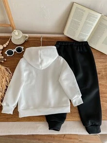 SHEIN 青春男童秋季新款卡通动物涂鸦手绘风可爱风卡通英文字母宽松运动休闲简约加厚2件套，适合秋冬 - 黑與白 - 查看 3