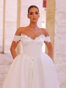 Glamrae Elegant And Gorgeous White Eyelash Lace Stitching Luxurious Satin One-Shoulder Special-Shaped Neckline Retro Waist Shape Super Large Skirt Trailing Suitable For Wedding Events Formal Occasions Bridal Evening Dress Wedding Dress (Heavy Workmanship) - White - View 4